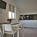 Apartments And Rooms B&B